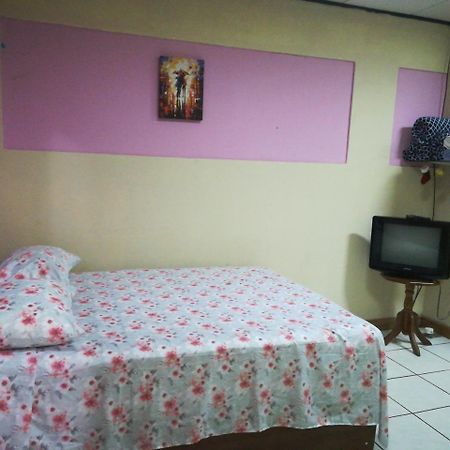 Belis Apartment Alajuela ภายนอก รูปภาพ